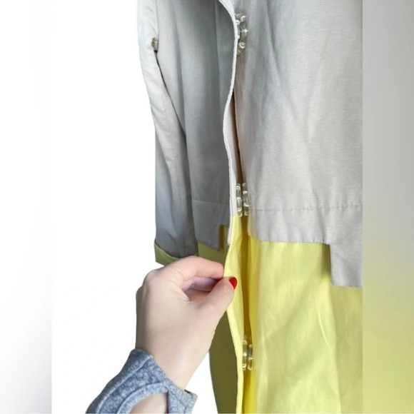 TAHARI Tahari Marisol Colorblock Collarless Coat in Lemon
Orchard - Picture 3 of 11